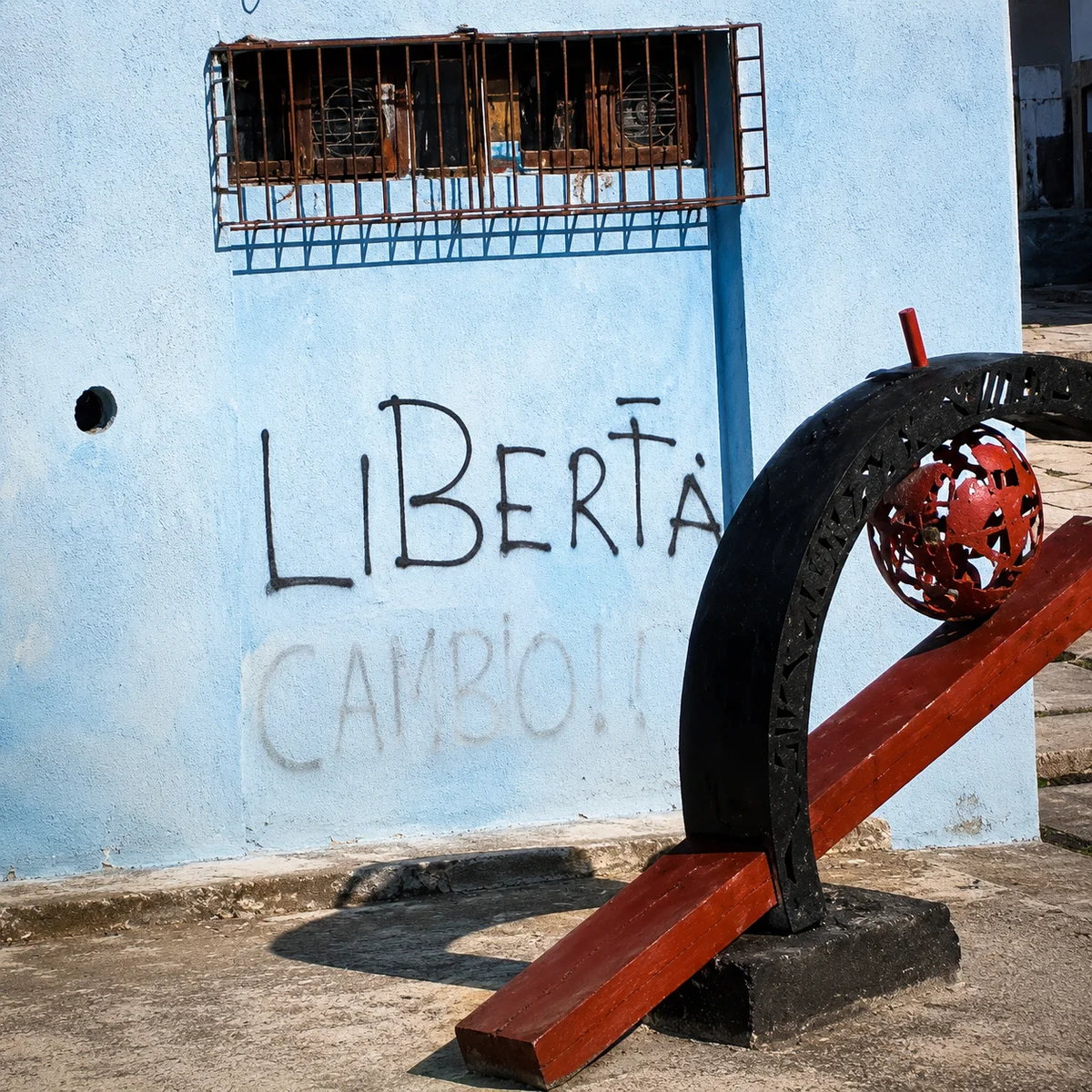 Carteles de libertad en Santa Clara: cuando la dictadura tiembla ante cuatro palabras