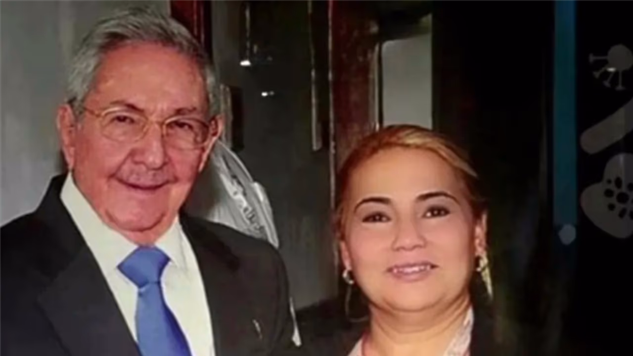 Delcy Rodríguez destituye a ministra de Turismo cubana en Venezuela