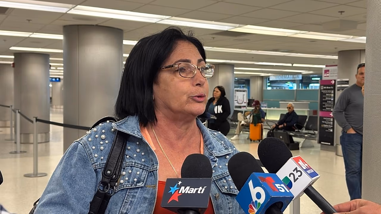 Régimen cubano impide entrada a Leticia Ramos