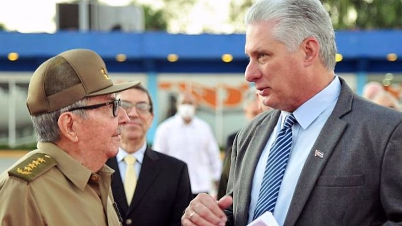 Campaña '¡Que se vayan!' busca transición en Cuba