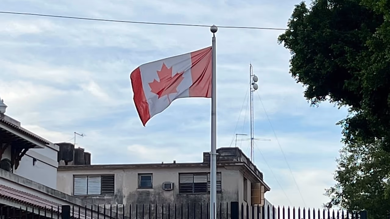 Canadá enfrenta críticas por su política hacia Cuba