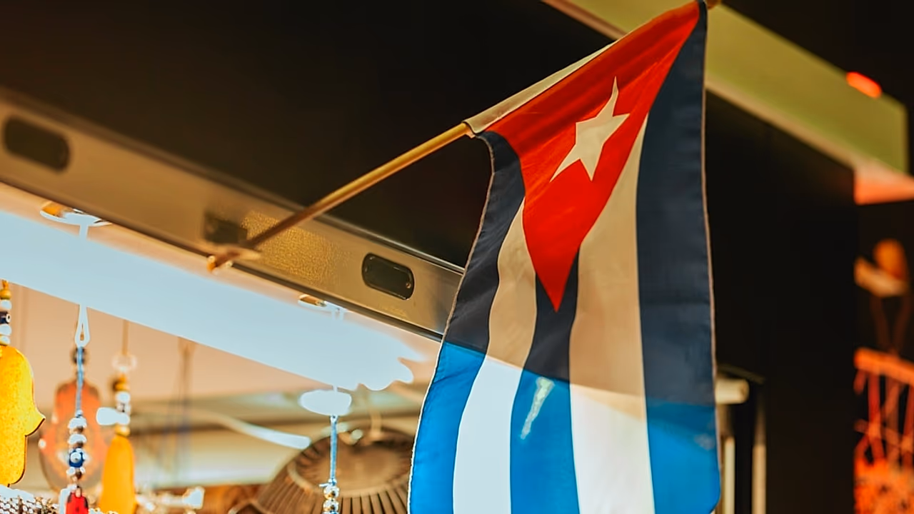 Encuesta revela rechazo masivo al régimen cubano