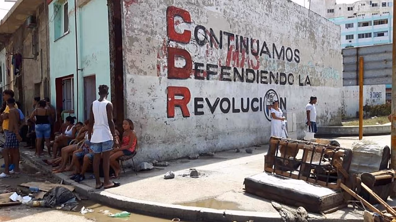 Cubanos denuncian represión: libertades civiles bajo asedio
