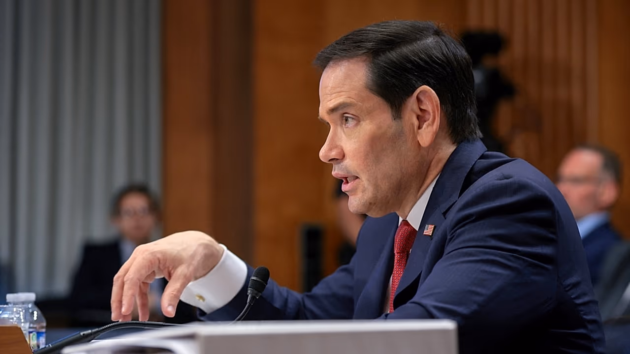 Análisis: La estrategia de presión contra regímenes autoritarios y sus implicaciones para Cuba