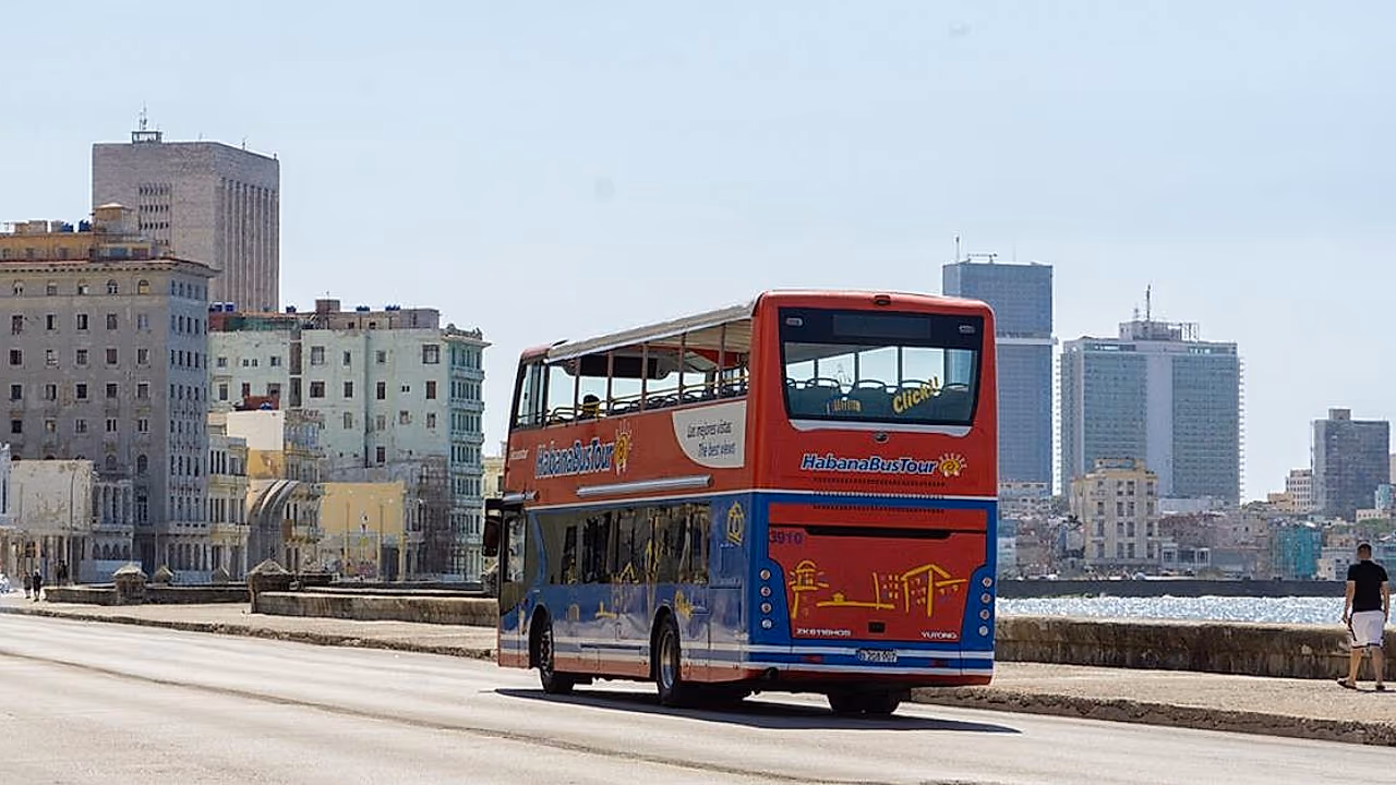 Régimen cubano autoriza turismo privado para conseguir divisas