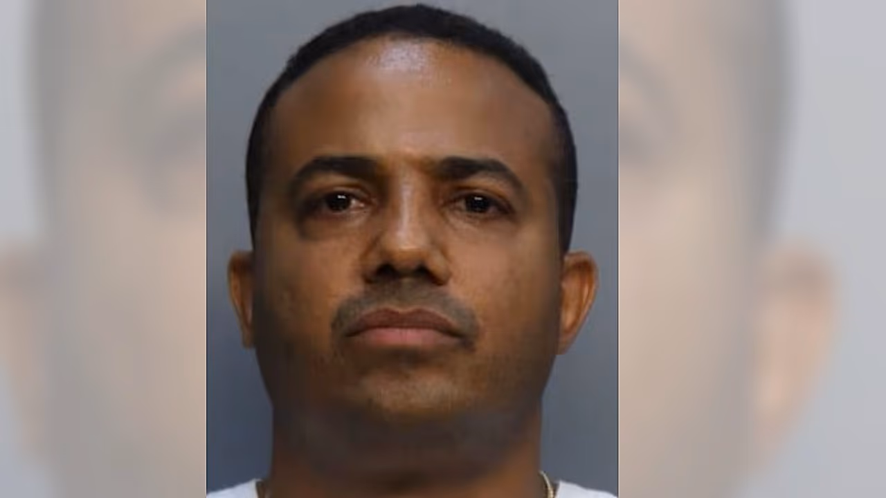 Conductor cubano arrestado en Florida por cargos graves