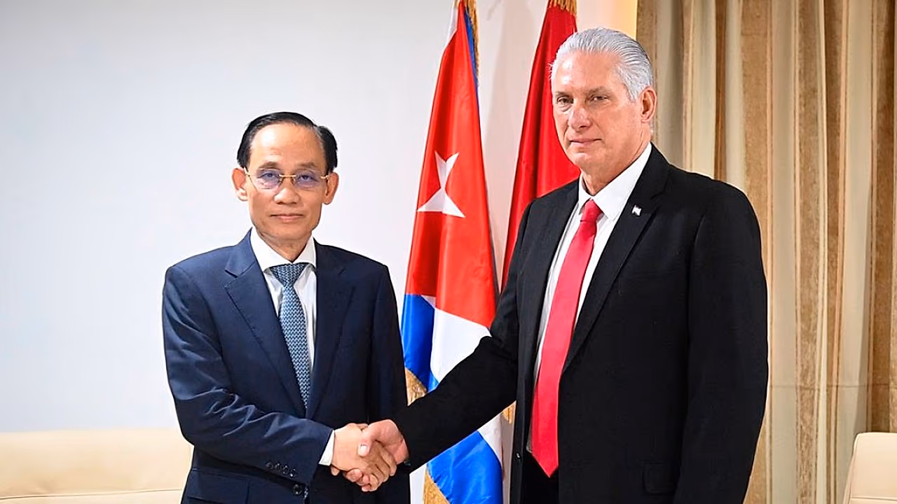 Cubanos rechazan visita del canciller vietnamita al régimen