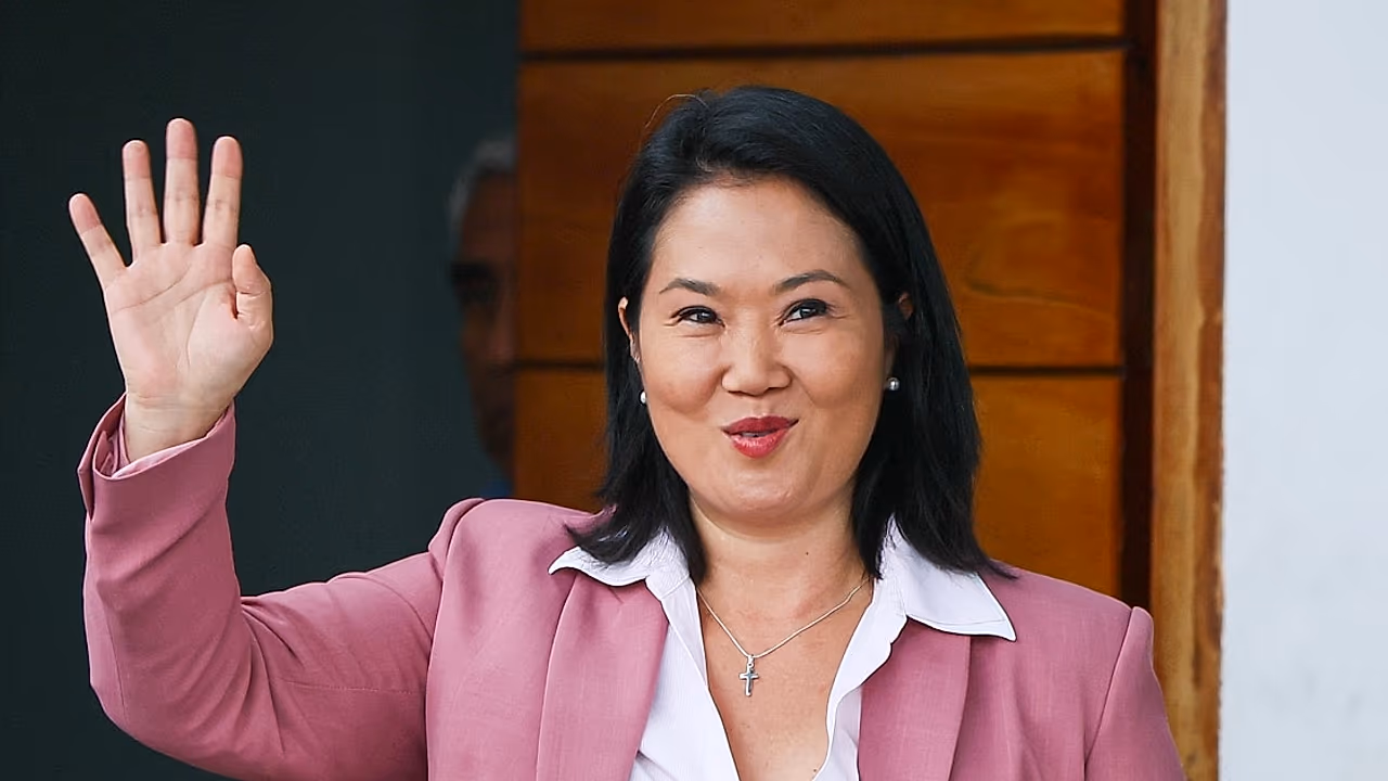 Keiko Fujimori encabeza el recuento en Perú