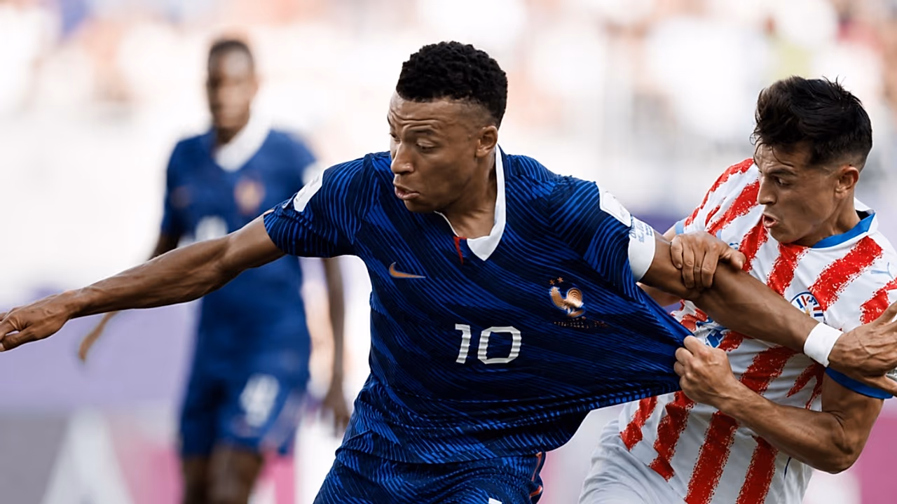 Mbappé elimina a Paraguay y mete a Francia
