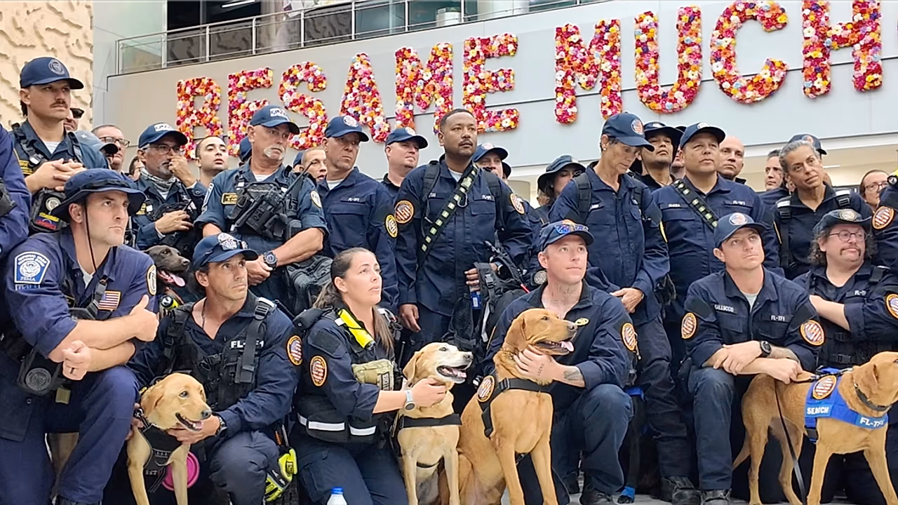 Rescatistas de Florida regresan a EE. UU. tras misión