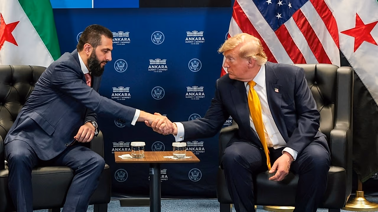 Trump inicia la salida de Siria de lista terrorista
