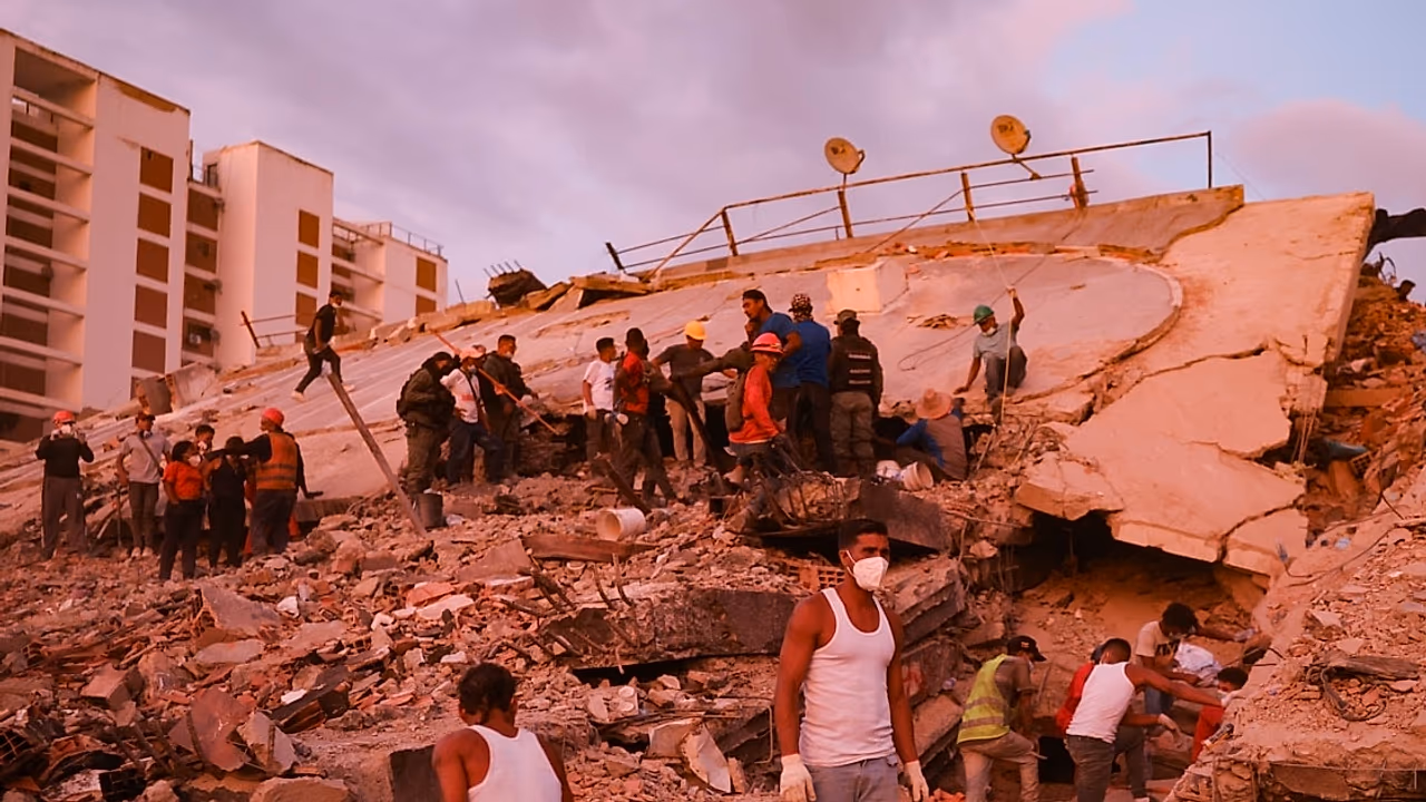 Sube a 3.811 el balance de muertos por los terremotos en Venezuela