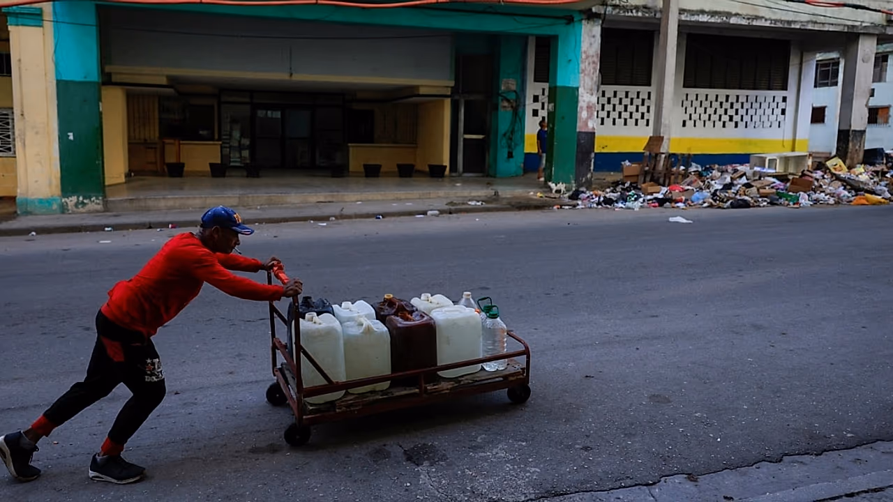La Habana sufre brotes por agua y apagones