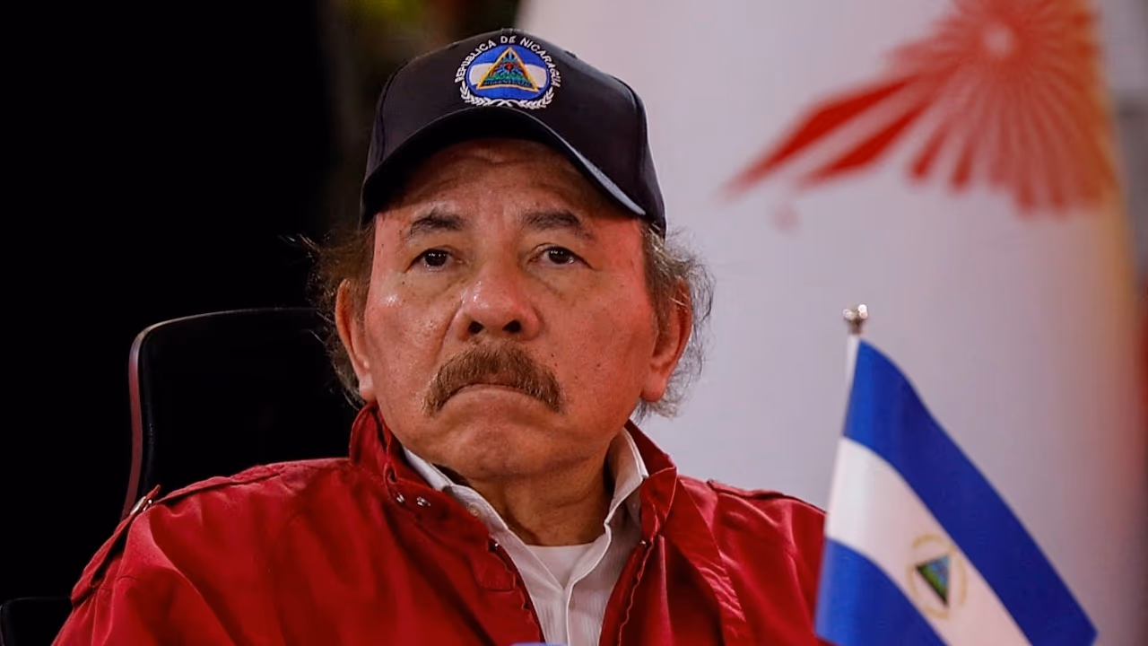 Ortega agrava su aislamiento tras chocar con Italia